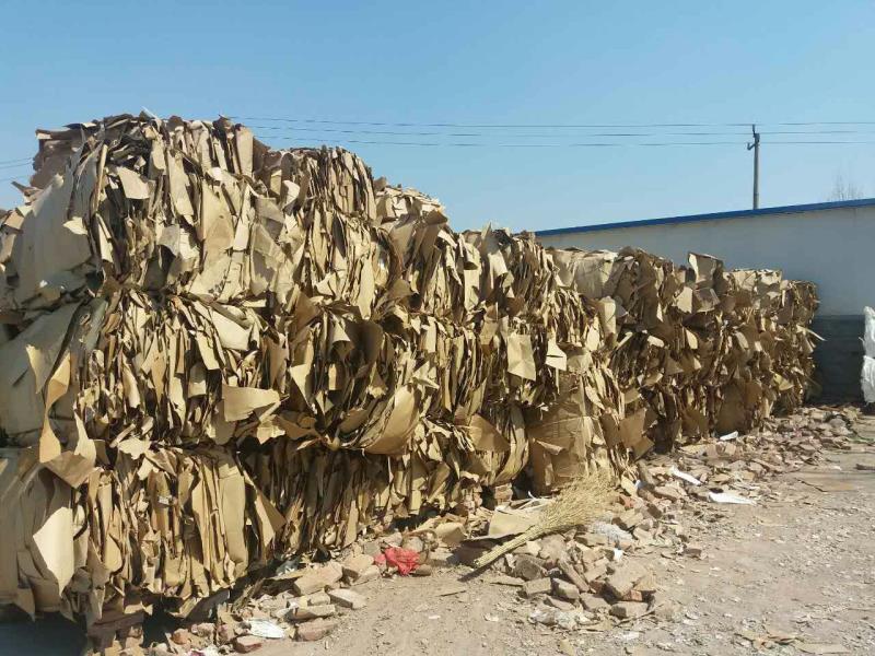 回收废旧牛皮纸能起到节约资源保护环境的作用